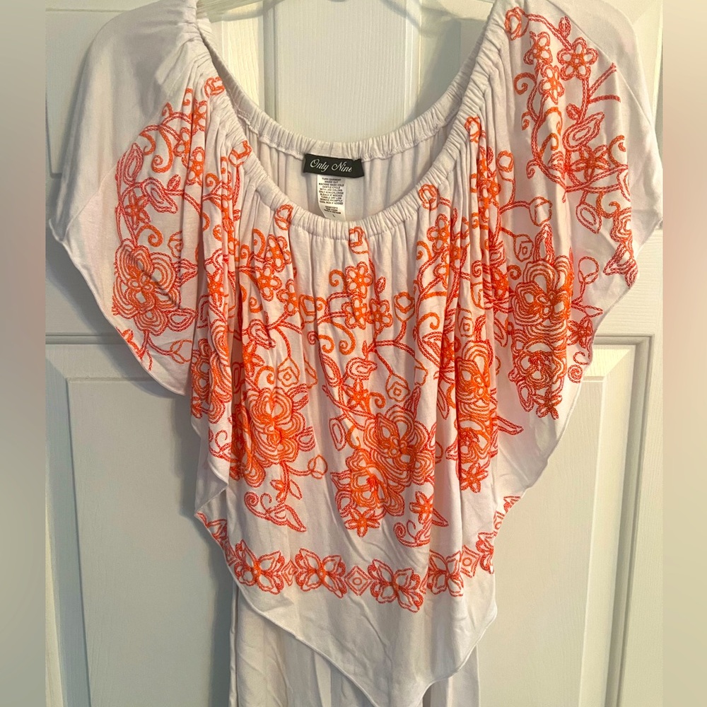 Short sleeve white blouse with orange floral embroidery!